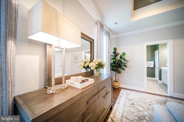 2562 RIDDLE AVE, Wilmington, DE 19806