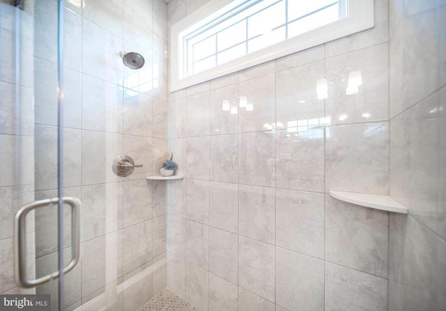 2562 RIDDLE AVE, Wilmington, DE 19806