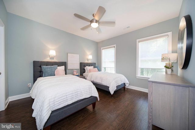 2562 RIDDLE AVE, Wilmington, DE 19806