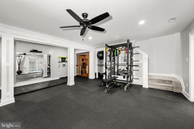 2562 RIDDLE AVE, Wilmington, DE 19806