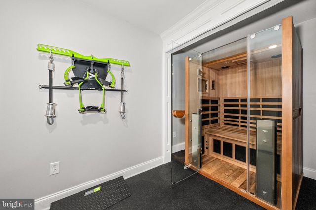 2562 RIDDLE AVE, Wilmington, DE 19806