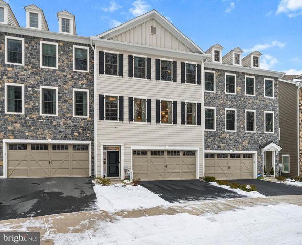 2562 RIDDLE AVE, Wilmington, DE 19806