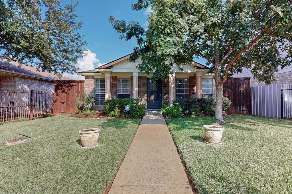 2336 Summit Lane, Dallas, TX 75227