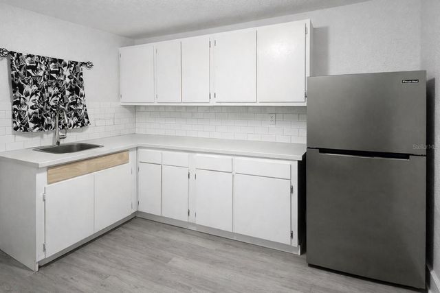 8917 N WILLOW AVENUE, Tampa, FL 33604