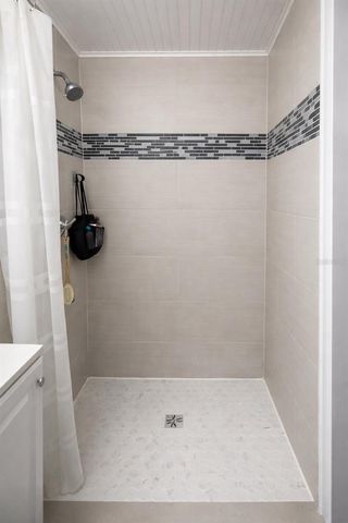 8917 N WILLOW AVENUE, Tampa, FL 33604