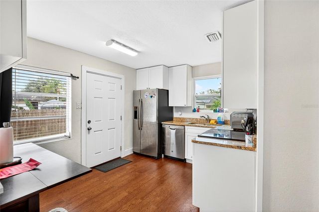 8917 N WILLOW AVENUE, Tampa, FL 33604