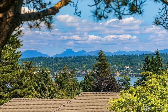 5757 64th Avenue NE, Seattle, WA 98105