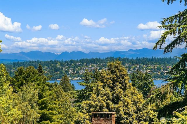 5757 64th Avenue NE, Seattle, WA 98105