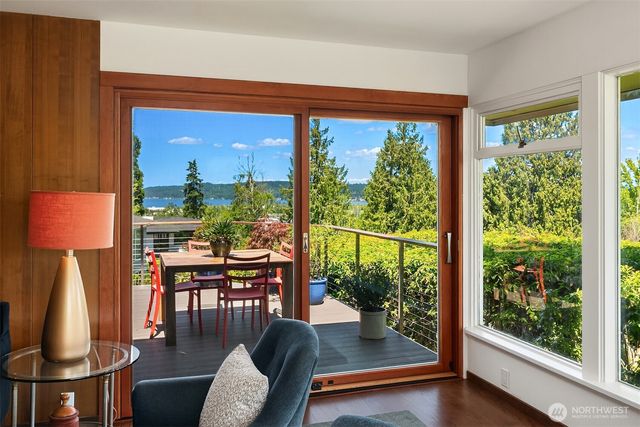 5757 64th Avenue NE, Seattle, WA 98105