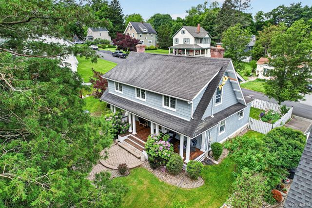 18 Mountain Road, Cornwall On Hudson, NY 12520