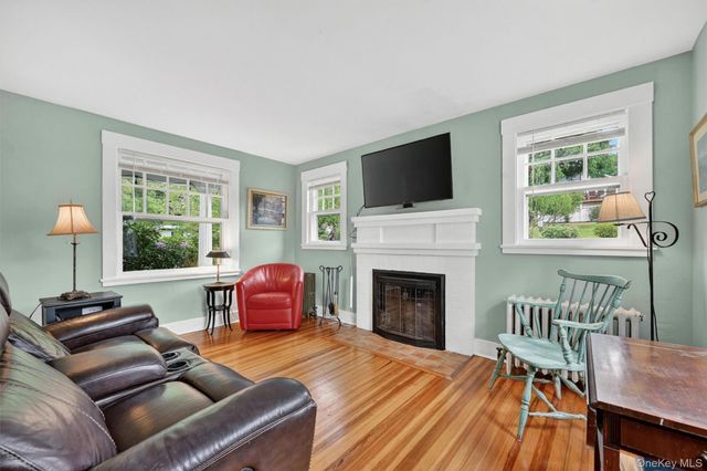 18 Mountain Road, Cornwall On Hudson, NY 12520