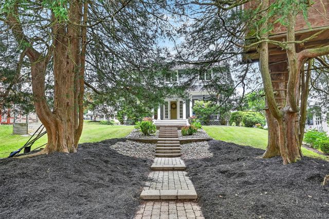 18 Mountain Road, Cornwall On Hudson, NY 12520
