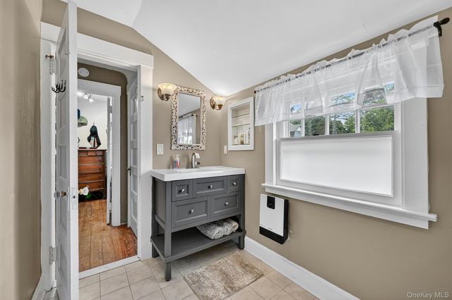 18 Mountain Road, Cornwall On Hudson, NY 12520