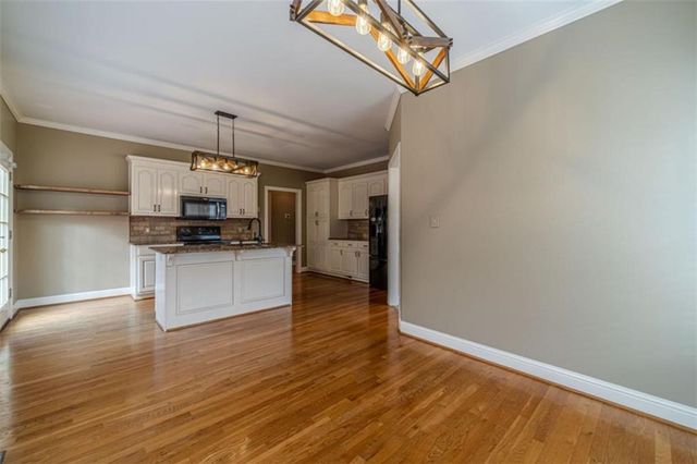 4998 Planters Way, Flowery Branch, GA 30542