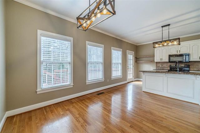 4998 Planters Way, Flowery Branch, GA 30542