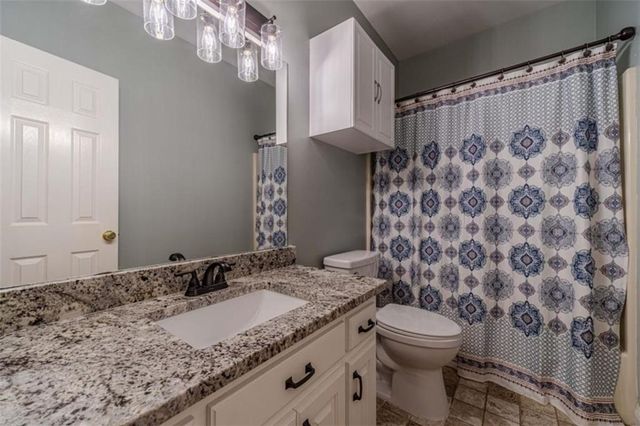 4998 Planters Way, Flowery Branch, GA 30542