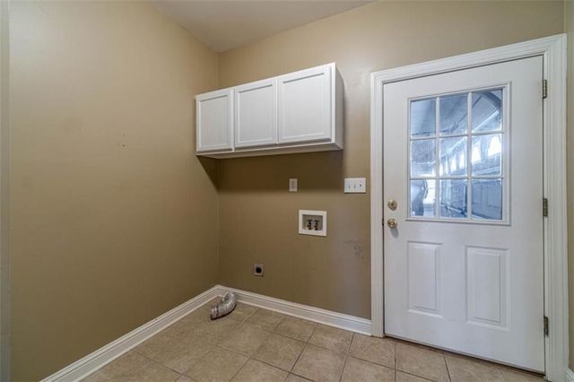 4998 Planters Way, Flowery Branch, GA 30542