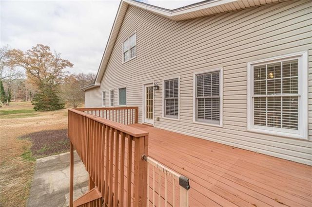 4998 Planters Way, Flowery Branch, GA 30542