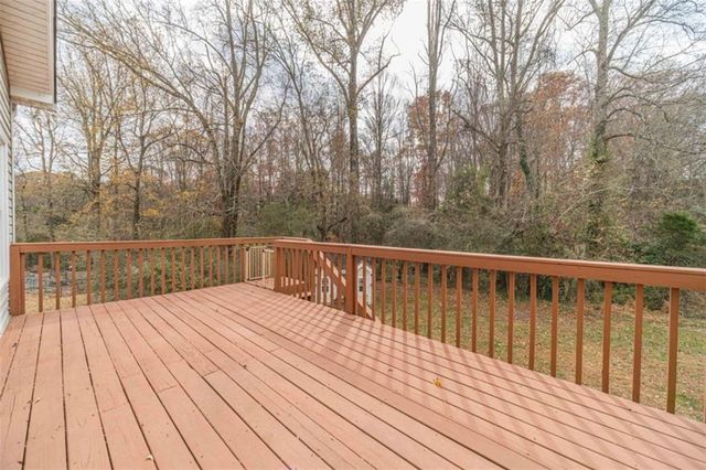 4998 Planters Way, Flowery Branch, GA 30542