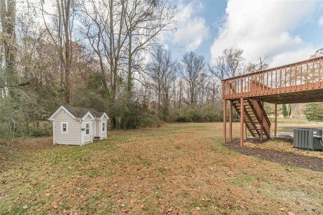 4998 Planters Way, Flowery Branch, GA 30542