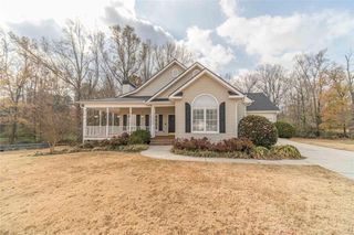 4998 Planters Way, Flowery Branch, GA 30542