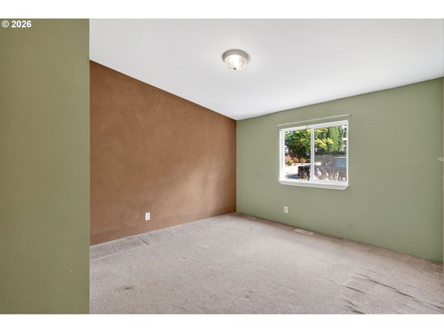 14955 S BLUE VISTA Dr 246, Oregon City, OR 97045