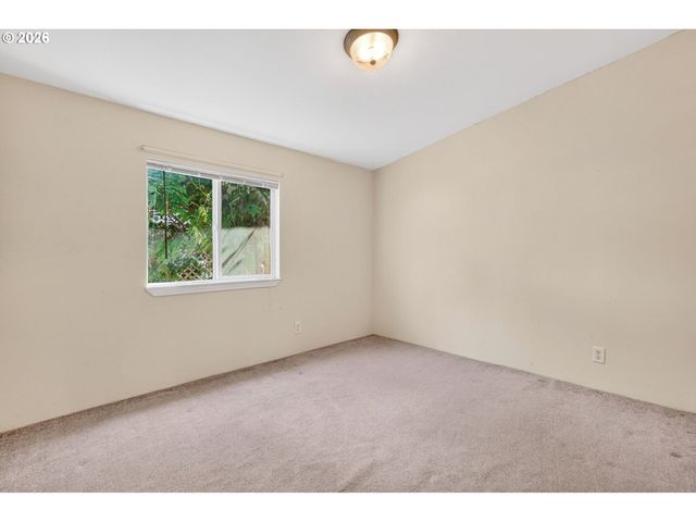 14955 S BLUE VISTA Dr 246, Oregon City, OR 97045
