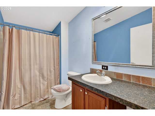 14955 S BLUE VISTA Dr 246, Oregon City, OR 97045