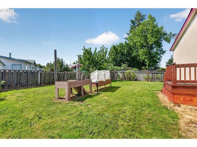 14955 S BLUE VISTA Dr 246, Oregon City, OR 97045