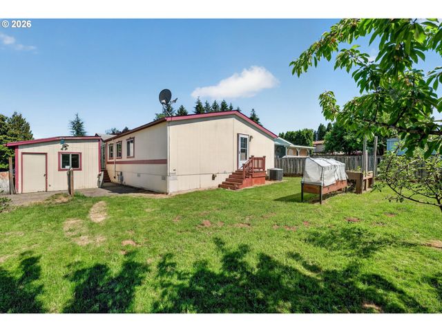 14955 S BLUE VISTA Dr 246, Oregon City, OR 97045