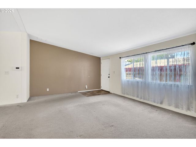14955 S BLUE VISTA Dr 246, Oregon City, OR 97045