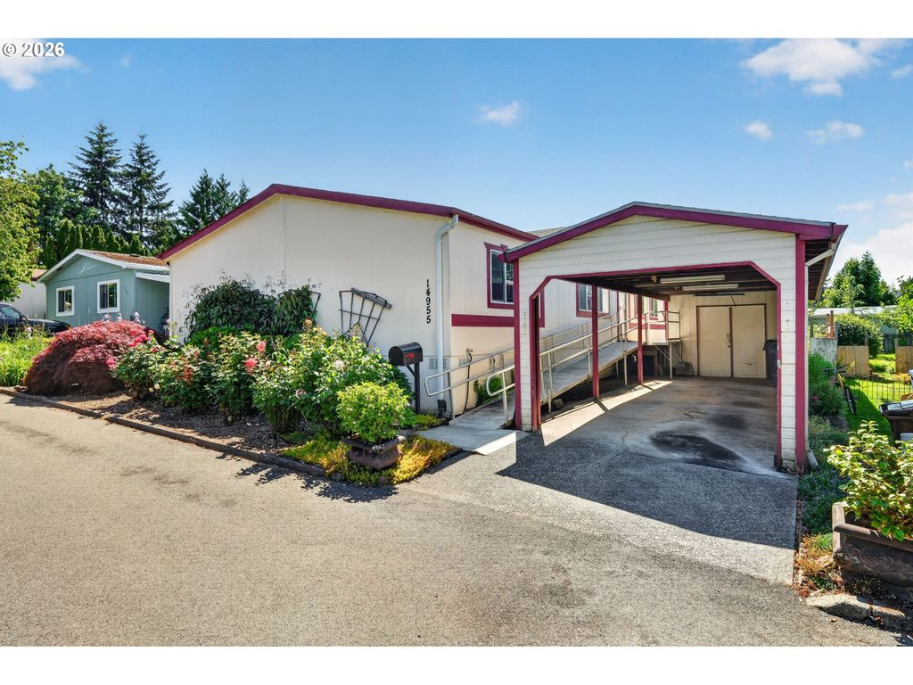 14955 S BLUE VISTA Dr 246, Oregon City, OR 97045