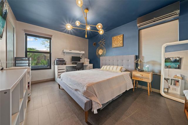 4315 SW 97th Ct, Miami, FL 33165