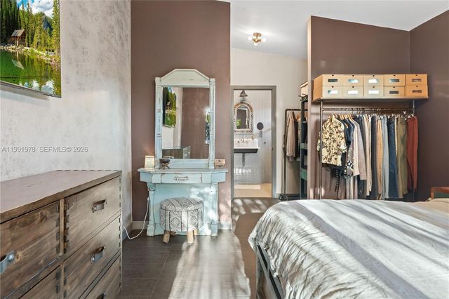 4315 SW 97th Ct, Miami, FL 33165