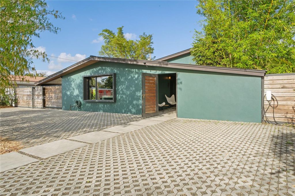 4315 SW 97th Ct, Miami, FL 33165