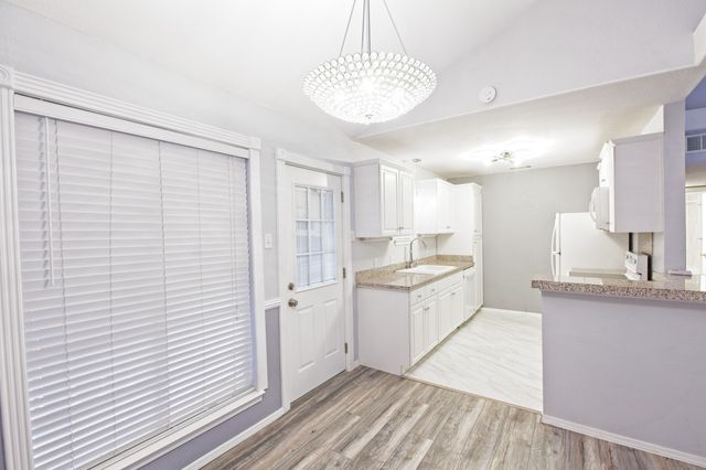 10590 High Hollows Drive 284, Dallas, TX 75230