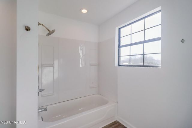 200 La Rosa Road, Long Beach, MS 39560