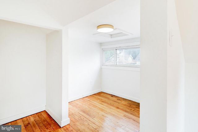 1421 E DERRY RD, Hershey, PA 17033