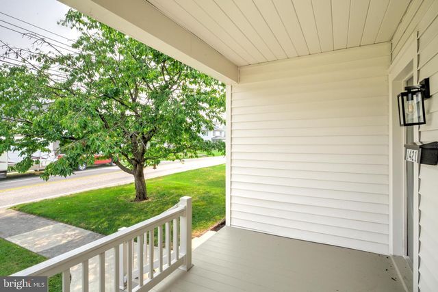 1421 E DERRY RD, Hershey, PA 17033