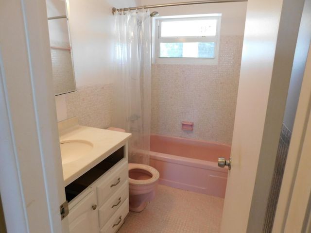 4770 NW 10 Court NW 306, Plantation, FL 33313