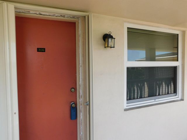 4770 NW 10 Court NW 306, Plantation, FL 33313