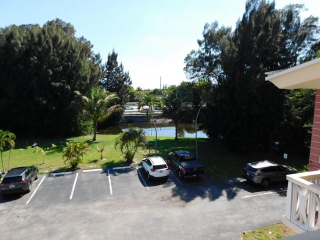 4770 NW 10 Court NW 306, Plantation, FL 33313