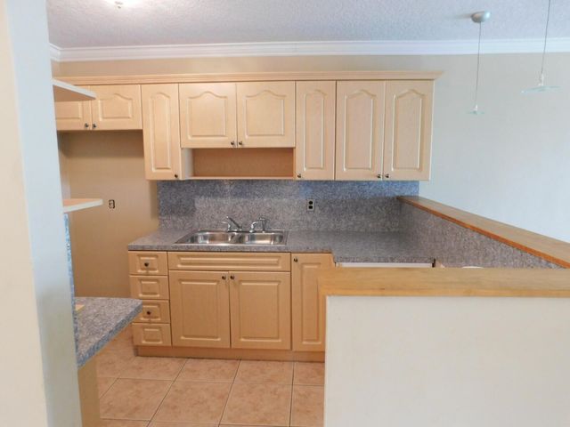 4770 NW 10 Court NW 306, Plantation, FL 33313