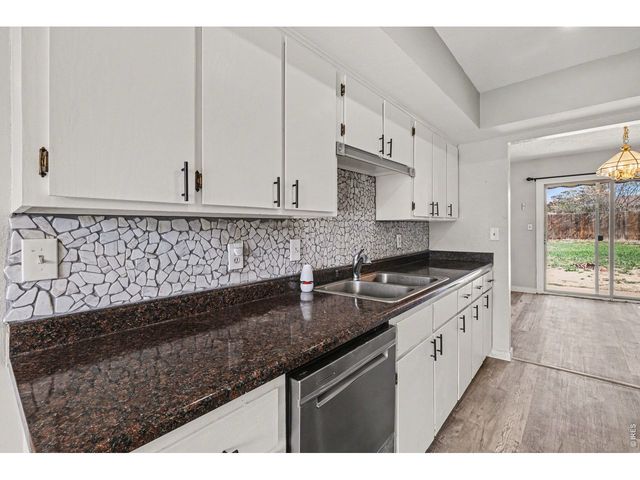 915 White Elm Dr, Loveland, CO 80538