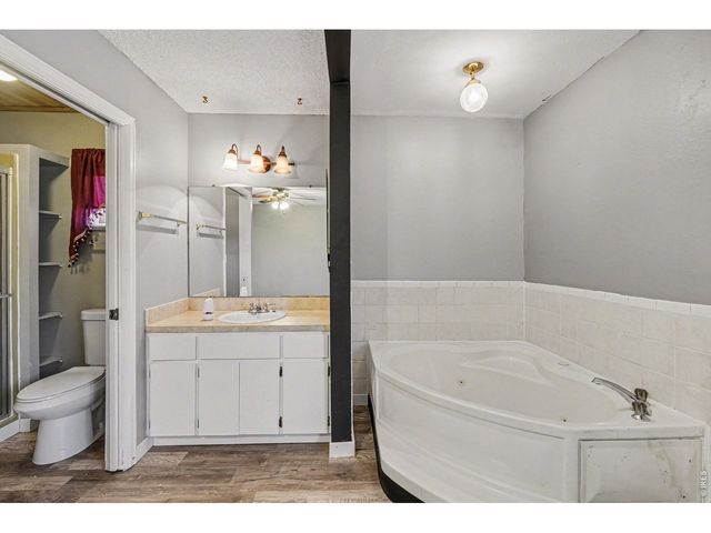 915 White Elm Dr, Loveland, CO 80538