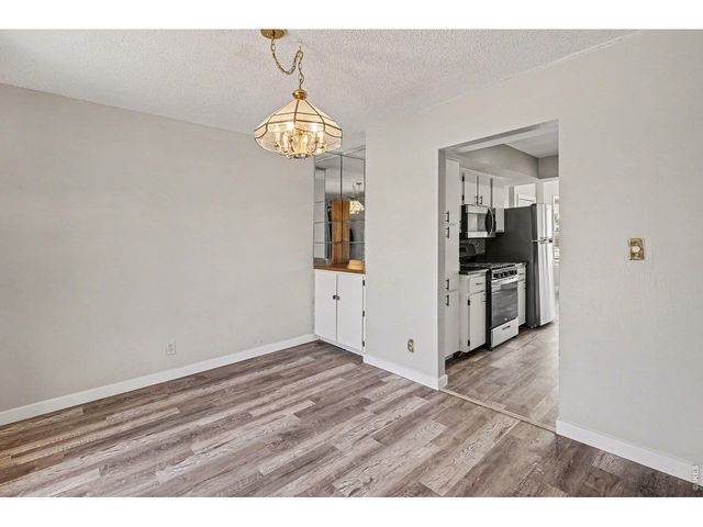 915 White Elm Dr, Loveland, CO 80538