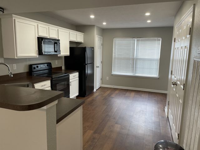 3112 George Buchanan Dr, La Vergne, TN 37086