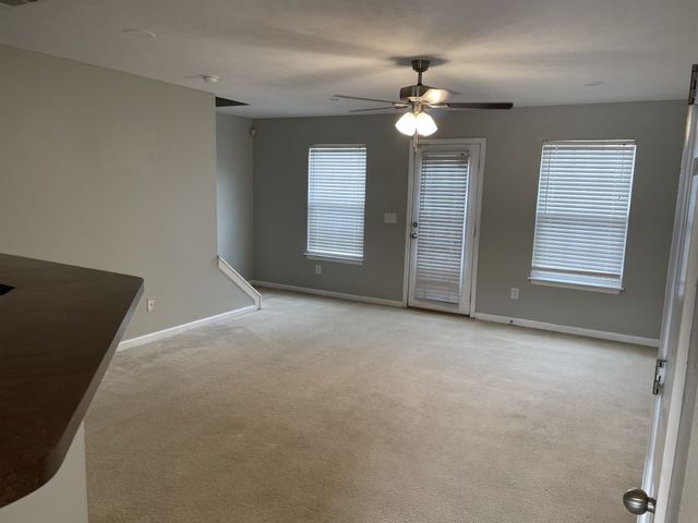 3112 George Buchanan Dr, La Vergne, TN 37086