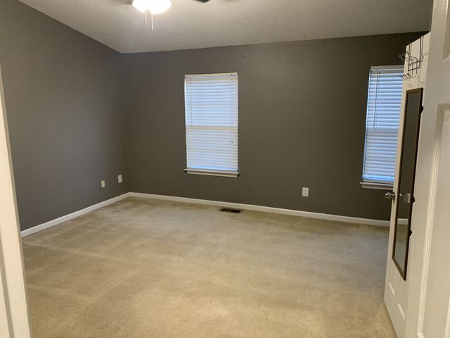 3112 George Buchanan Dr, La Vergne, TN 37086