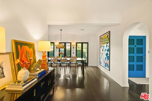 2041 Grace Avenue, Los Angeles, CA 90068